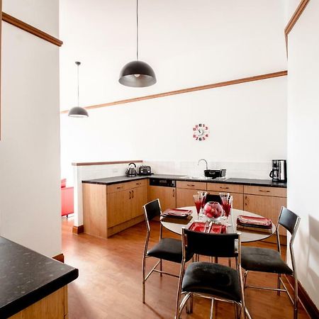City Centre Orange Apartments Bastille アバディーン エクステリア 写真